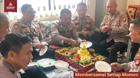 Cuplikan video menikmati kelezatan tumpeng Sedop